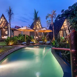 Tujuh Angel By Pramana , Ubud Indonésie